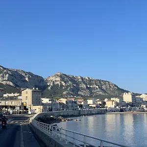 Hostal Balaena, Marsella